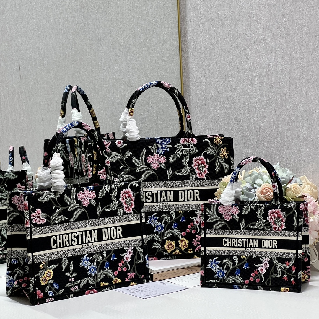 Diro Book Tote