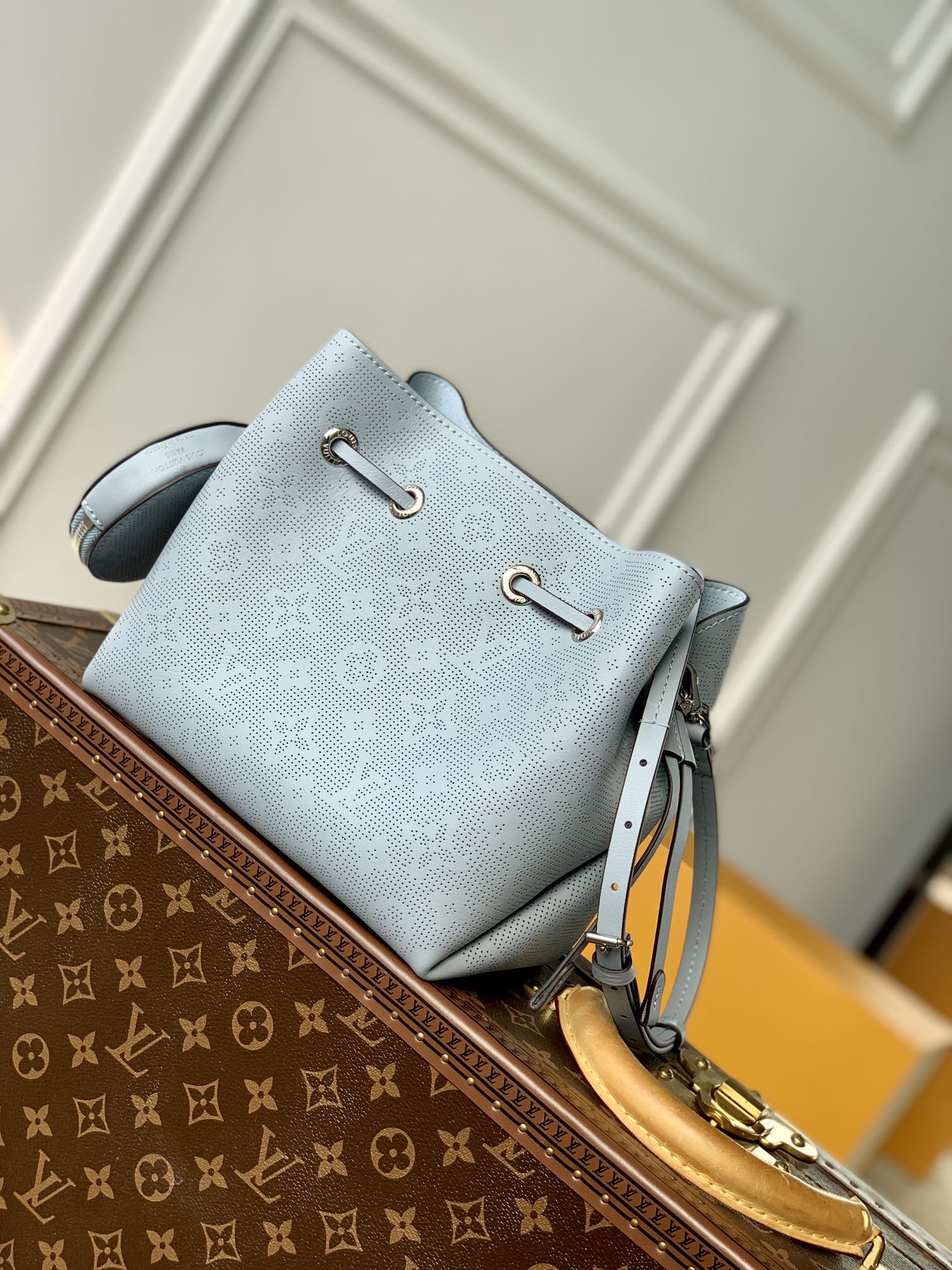 Louis Vuitton Bella Tote Bag-M57201-19*22*14CM