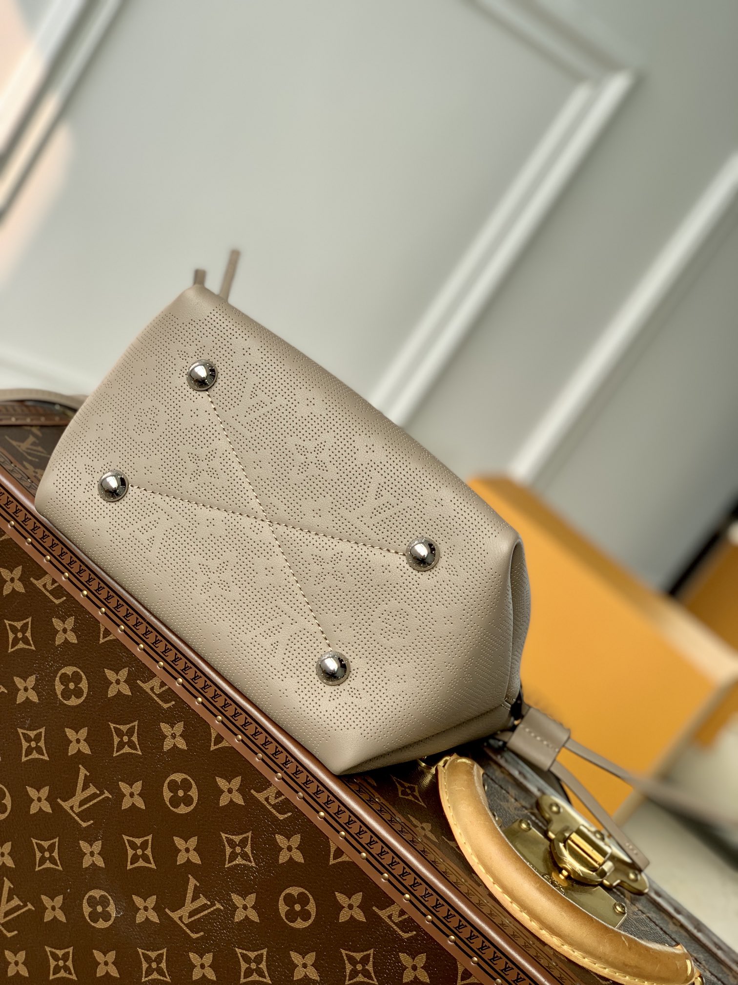 Louis Vuitton Bella Tote Bag-M57201-19*22*14CM Louis Vuitton Bella Tote Bag-M57201-19*22*14CM