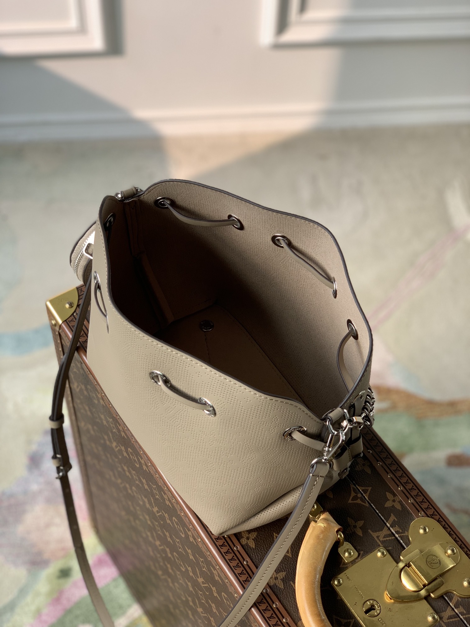 Louis Vuitton Bella Tote Bag-M57201-19*22*14CM Louis Vuitton Bella Tote Bag-M57201-19*22*14CM