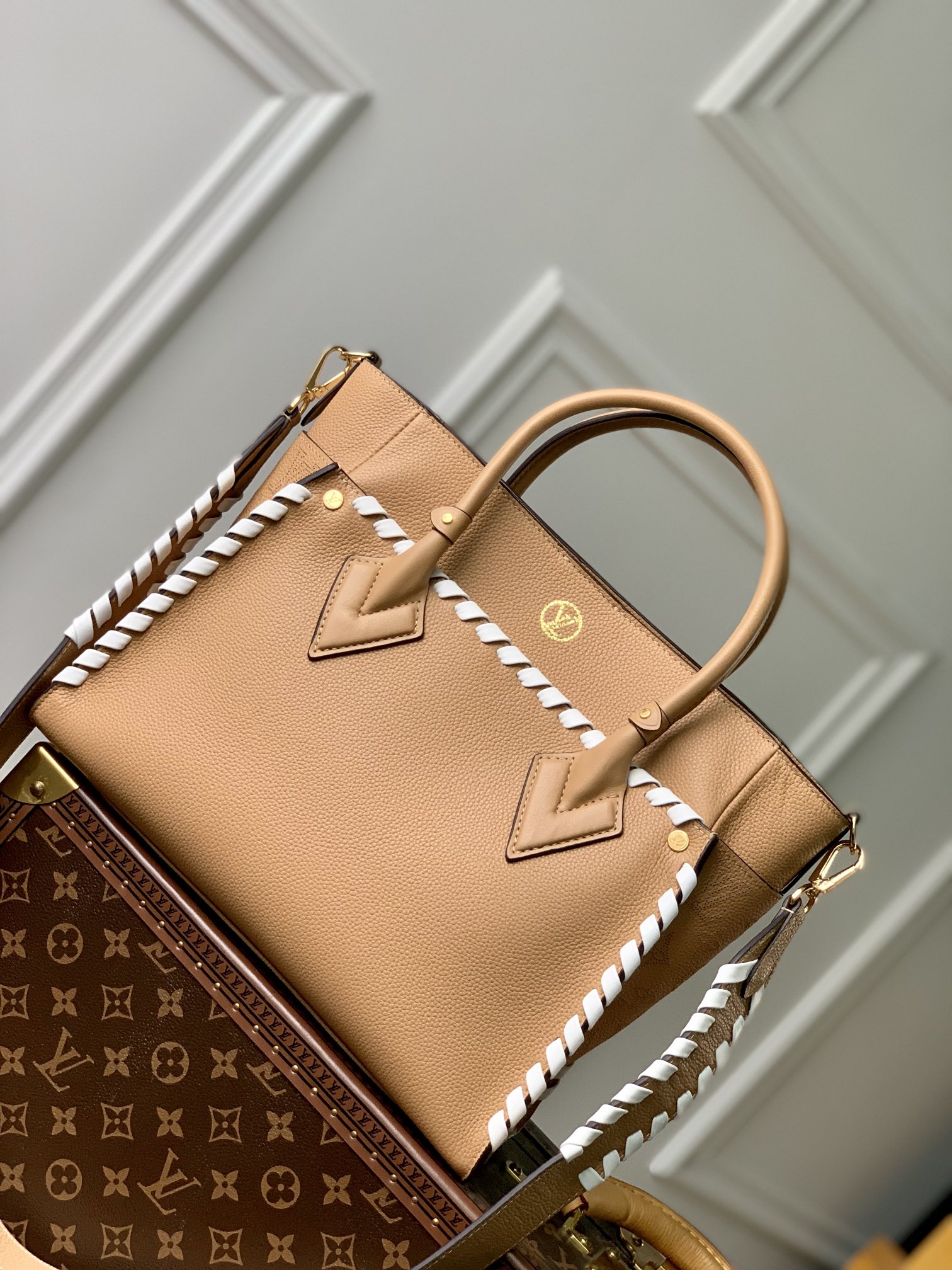 Louis Vuitton On My Side Tote Bag-M21569-30.5*24.5*14CM Louis Vuitton On My Side Tote Bag-M21569-30.5*24.5*14CM