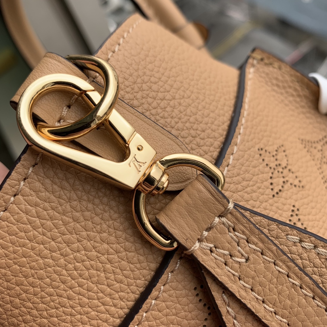 Louis Vuitton On My Side Tote Bag-M21569-30.5*24.5*14CM Louis Vuitton On My Side Tote Bag-M21569-30.5*24.5*14CM