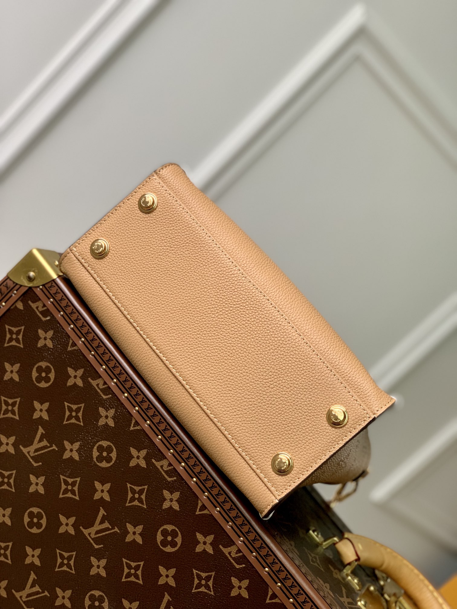 Louis Vuitton On My Side Tote Bag-25*20*12CM Louis Vuitton On My Side Tote Bag-25*20*12CM