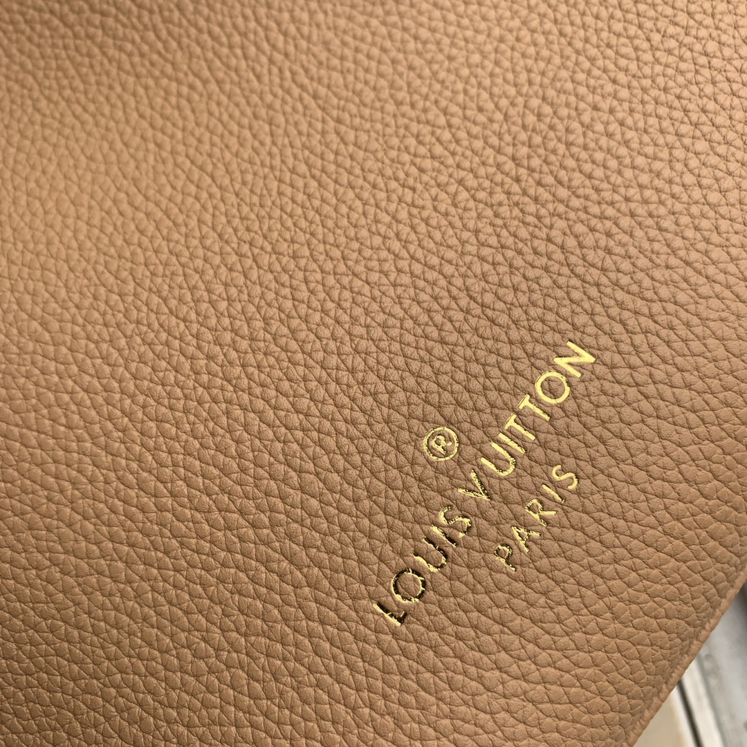 Louis Vuitton On My Side Tote Bag-25*20*12CM Louis Vuitton On My Side Tote Bag-25*20*12CM