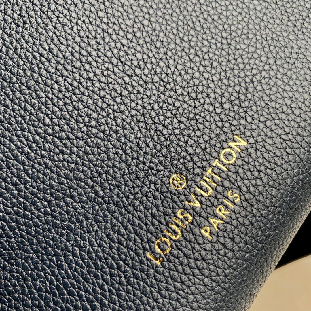 Louis Vuitton On My Side Tote Bag-M21569-30.5*24.5*14CM Louis Vuitton On My Side Tote Bag-M21569-30.5*24.5*14CM
