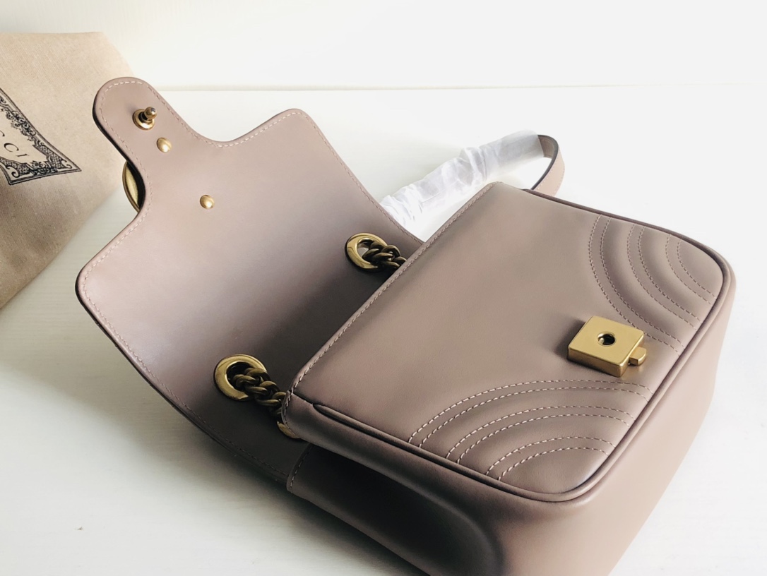 Gucci Marmont Bag-18*13.5*8CM Gucci Marmont Bag-18*13.5*8CM