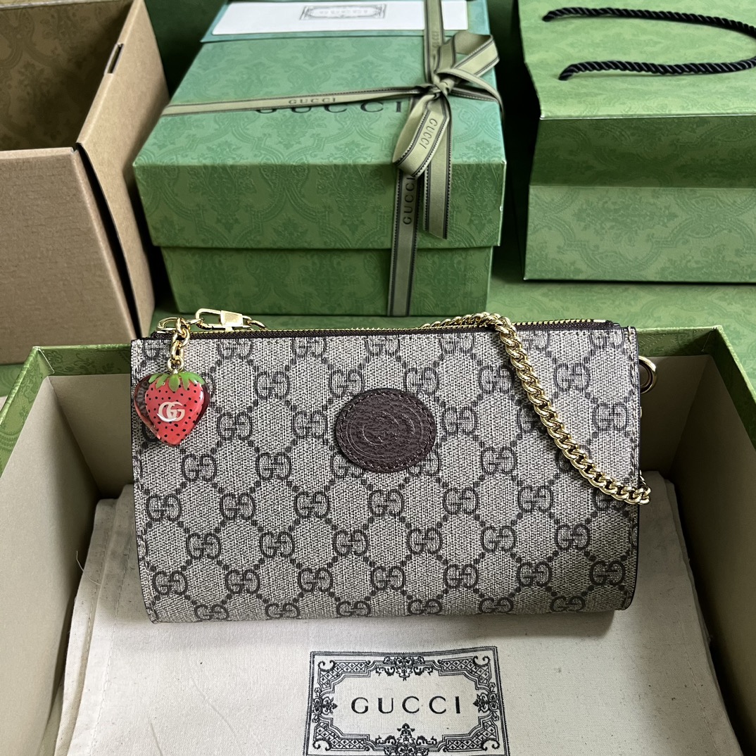 Gucci Strawberry Wristlet Bag-20*13.2*2CM