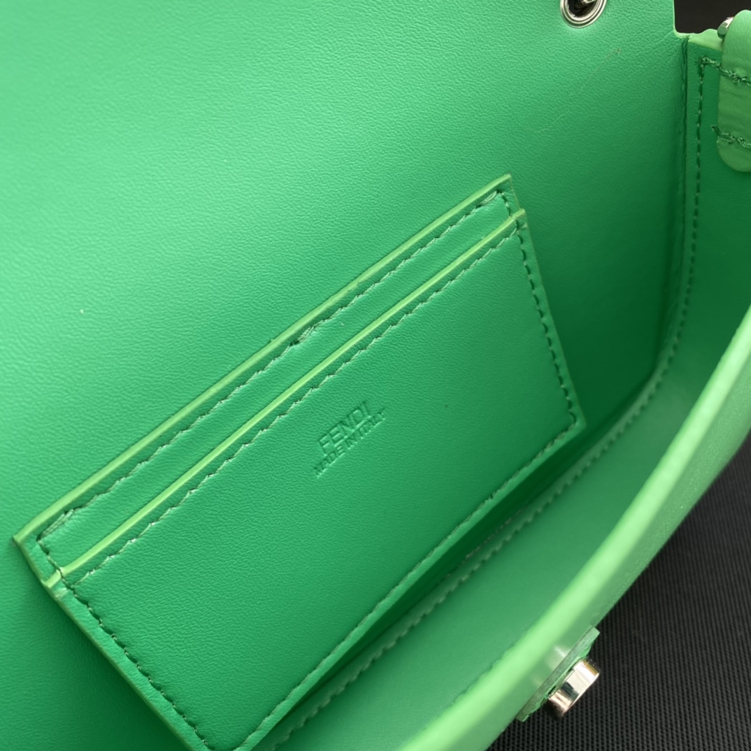 FendI Baguette Bag-19×14×4CM