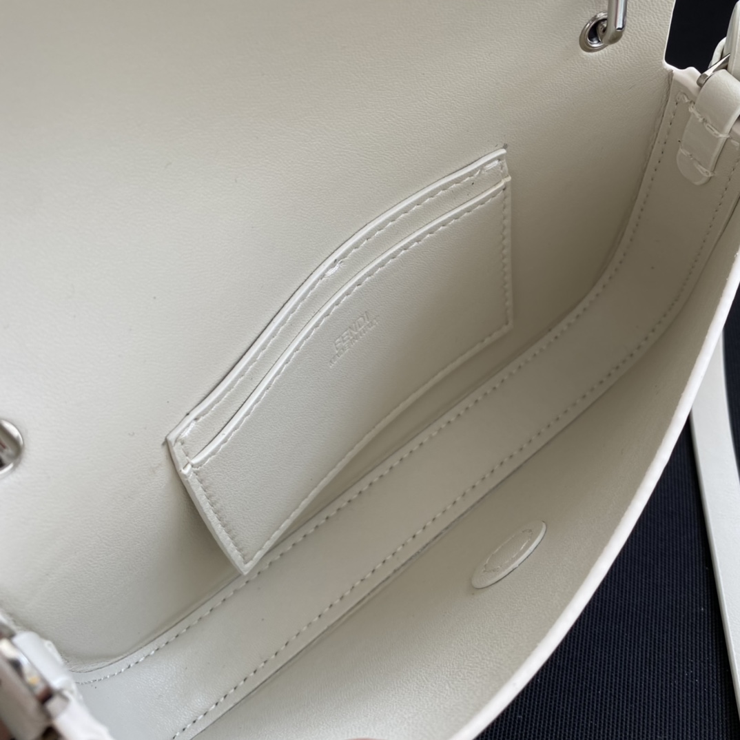 FendI Baguette Bag-19×14×4CM