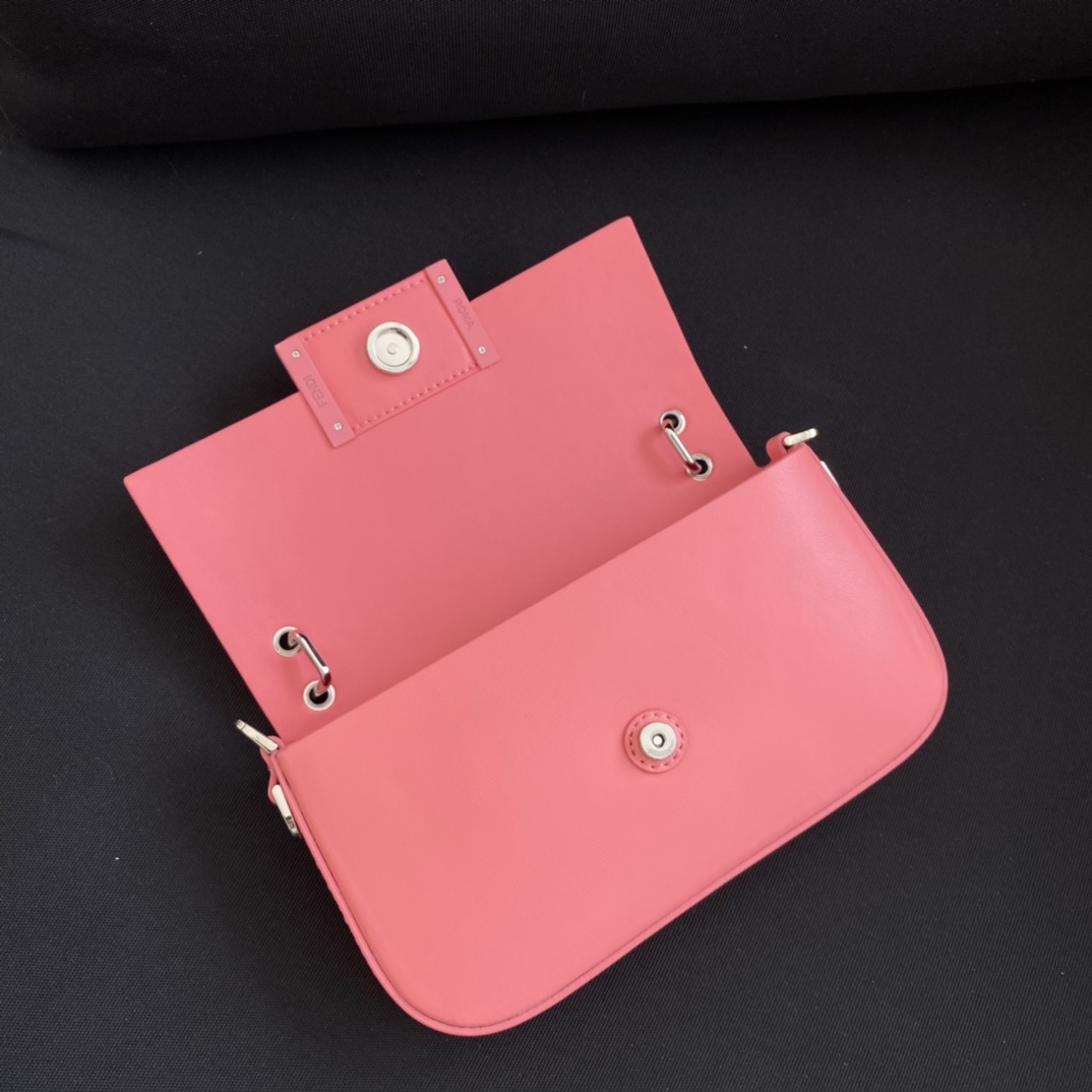 FendI Baguette Bag-19×14×4CM