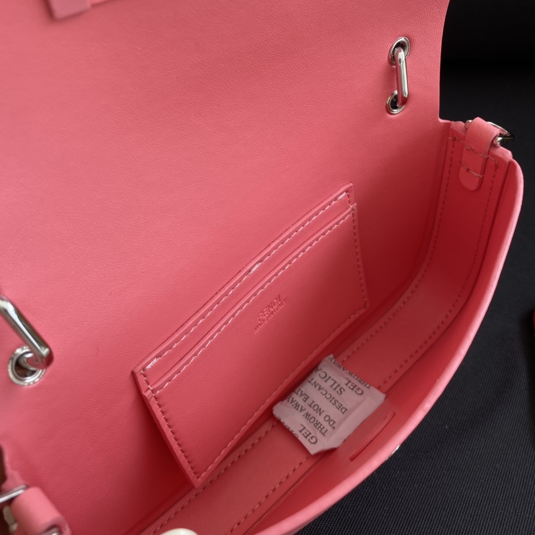 FendI Baguette Bag-19×14×4CM