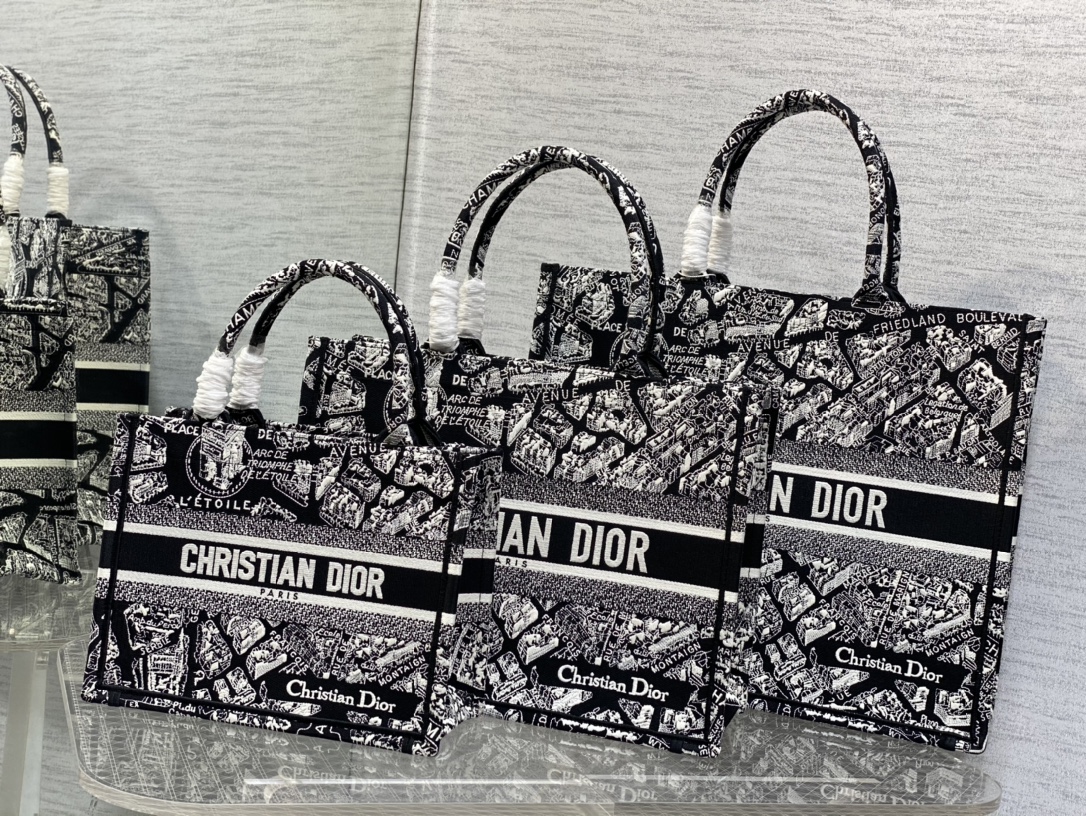 Diro Book Tote