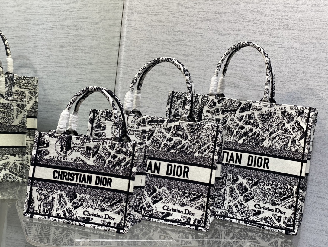 Diro Book Tote