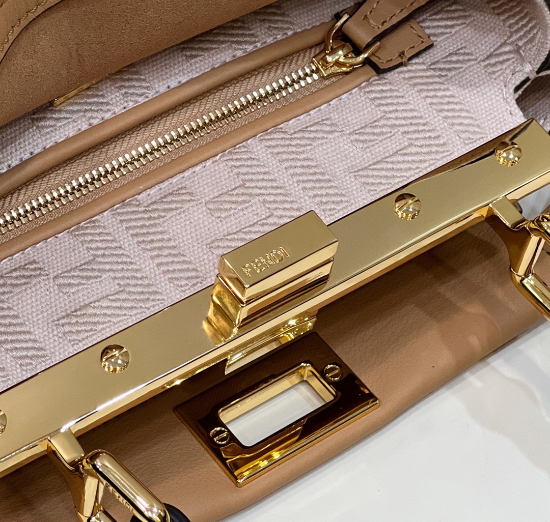 Fendi PeekabooTote-23CM