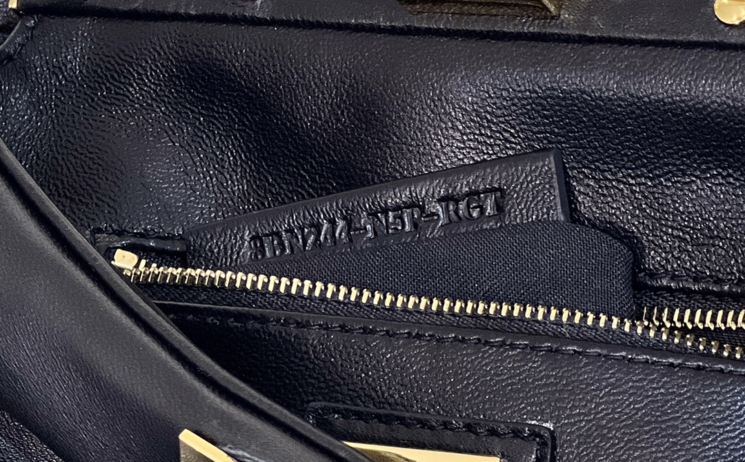 Fendi PeekabooTote-23CM