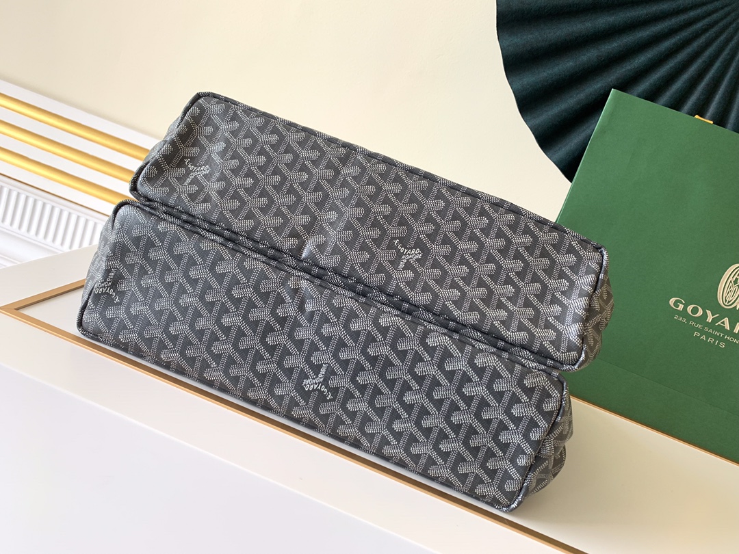 Goyard Isabelle Tote