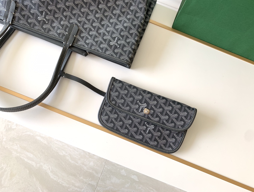 Goyard Isabelle Tote