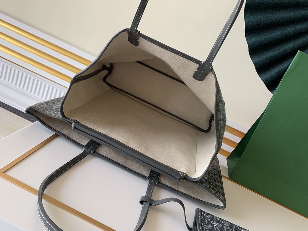 Goyard Isabelle Tote