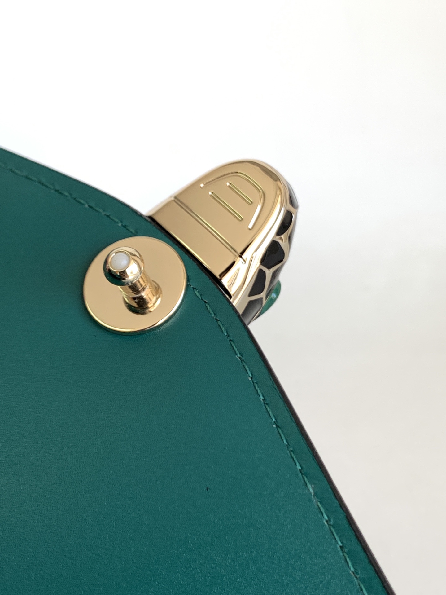 Bvlgari Serpenti Forever Bag-18*15*9.5CM