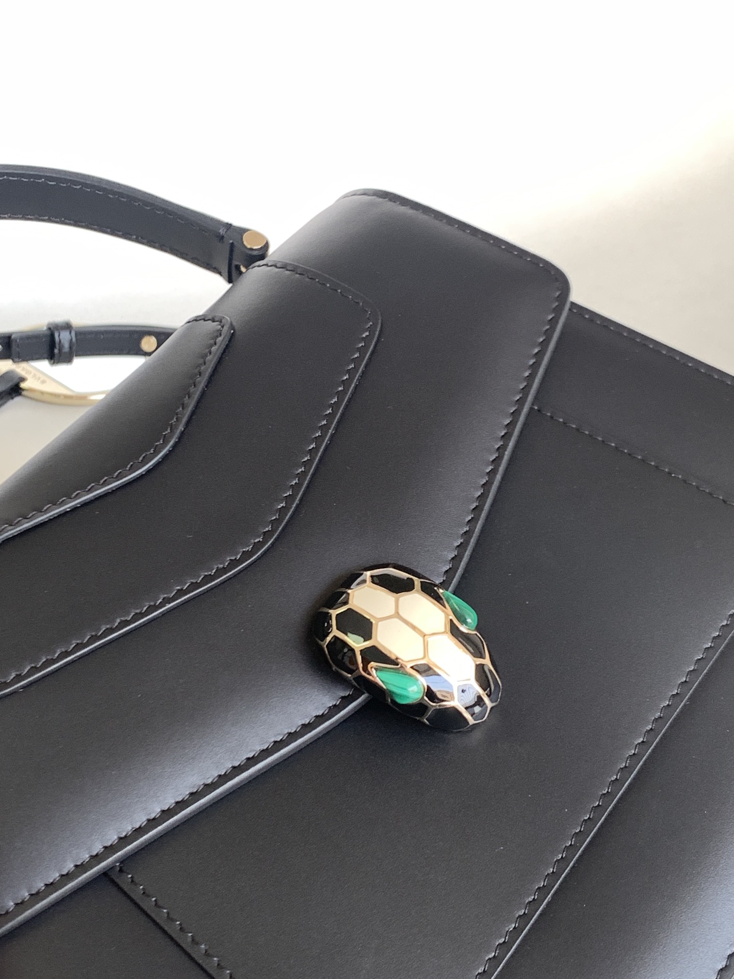 Bvlgari Serpenti Forever Bag-22.5*18.5*1CM