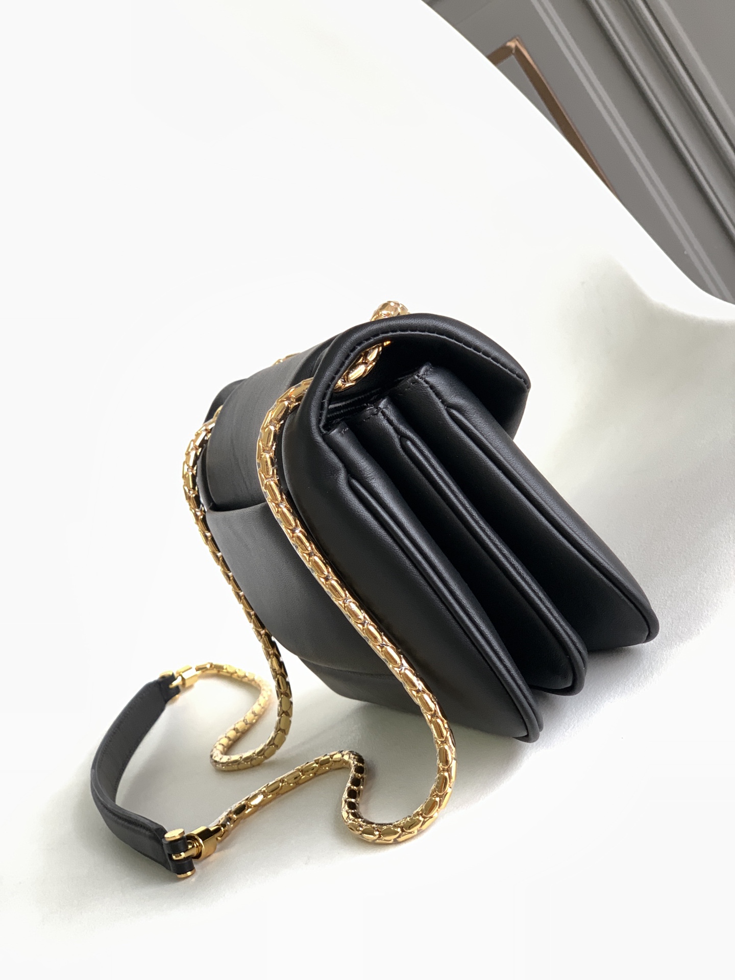 Bvlgari Serpenti Reverse-22.5*15*7CM