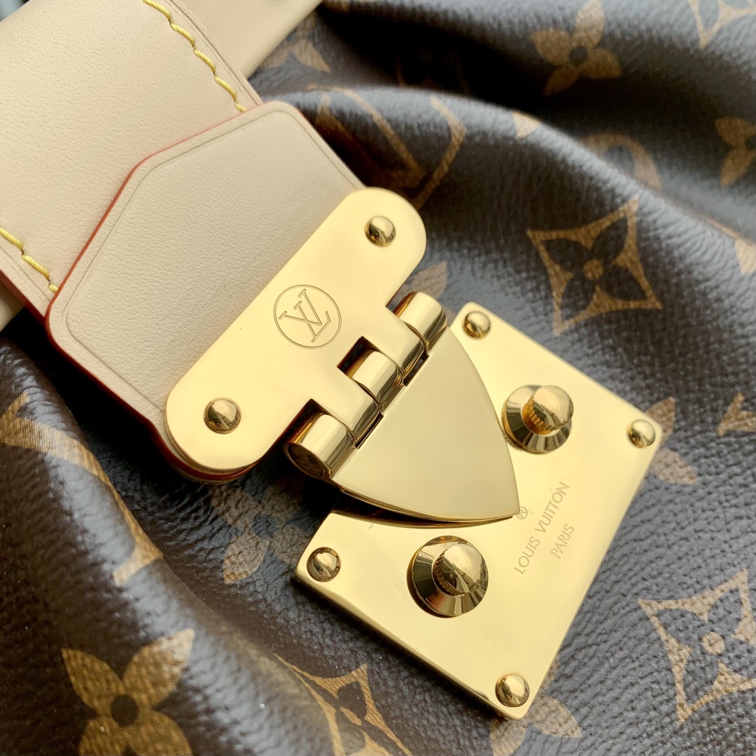 Louis Vuitton M46544 Monogram Clutch -28*14*10CM Louis Vuitton M46544 Monogram Clutch -28*14*10CM