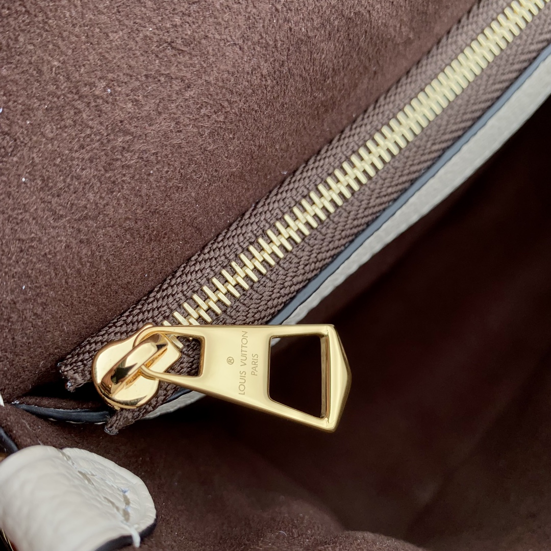 Louis Vuitton Diane Handbags-M46386-23 x 16 x 8.5CM