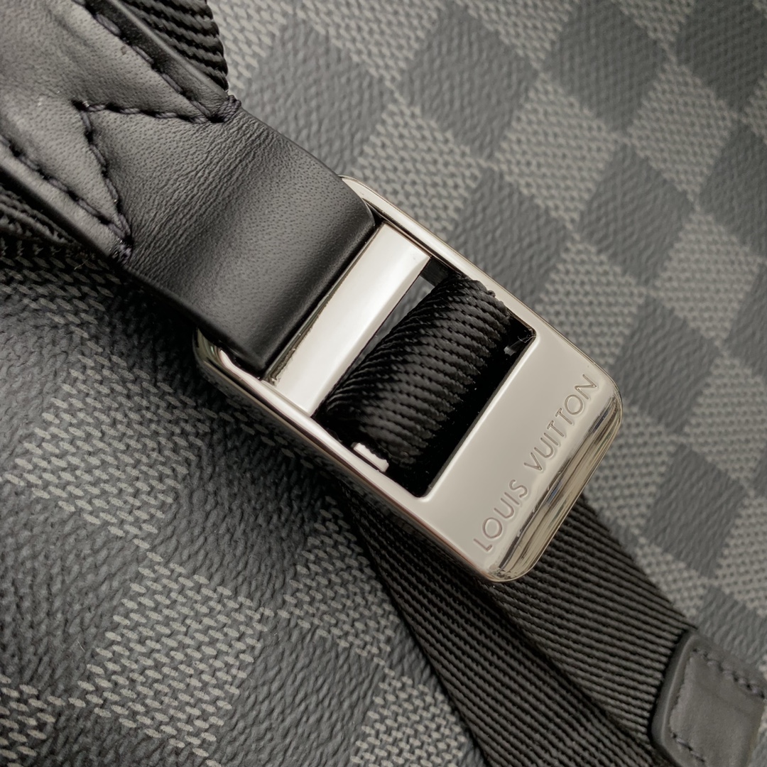 Louis Vuitton Discovery Backpack-30*40*20CM