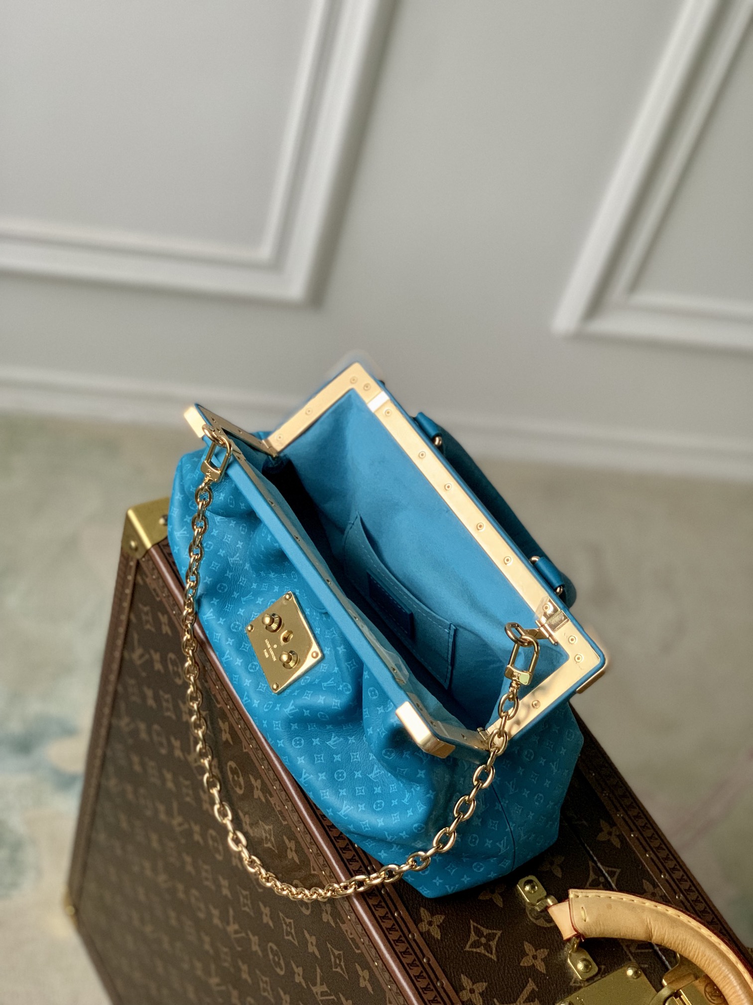 Louis Vuitton M46544 Monogram Clutch -28*14*10CM Louis Vuitton M46544 Monogram Clutch -28*14*10CM