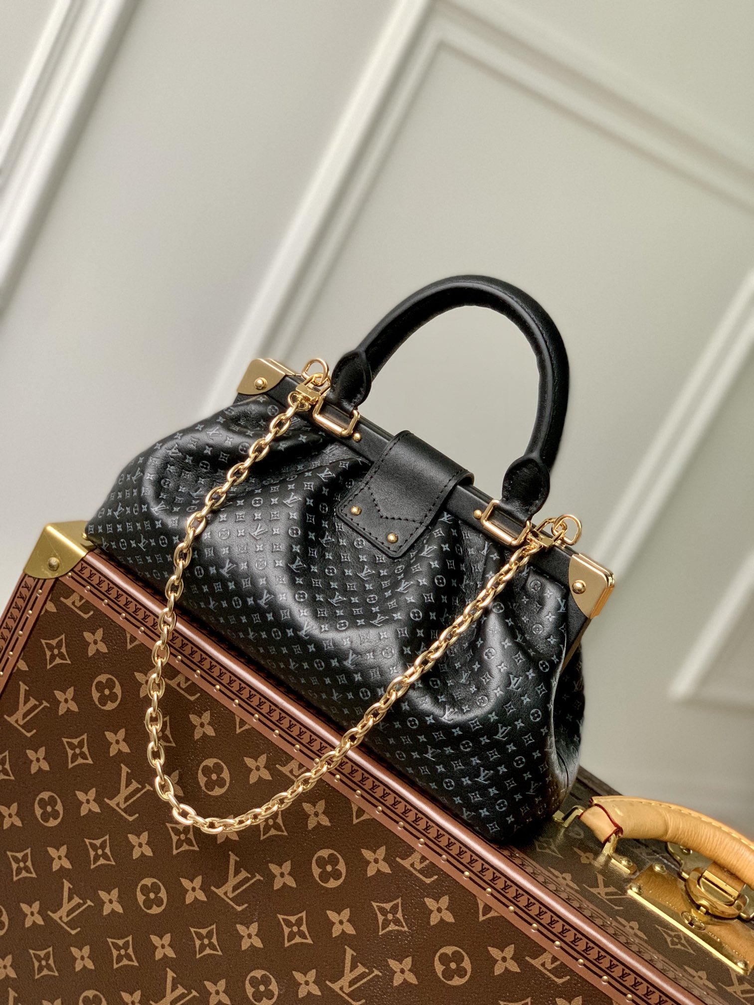 Louis Vuitton M46544 Monogram Clutch -28*14*10CM Louis Vuitton M46544 Monogram Clutch -28*14*10CM