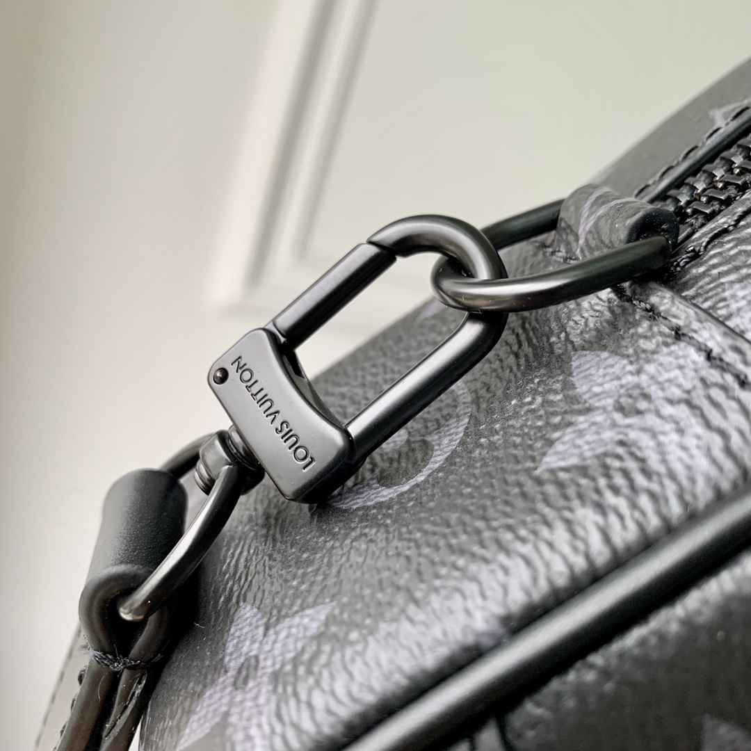 Louis Vuitton Pochette Kasai -25 x 15.5 x 6.5 CM Louis Vuitton Pochette Kasai -25 x 15.5 x 6.5 CM