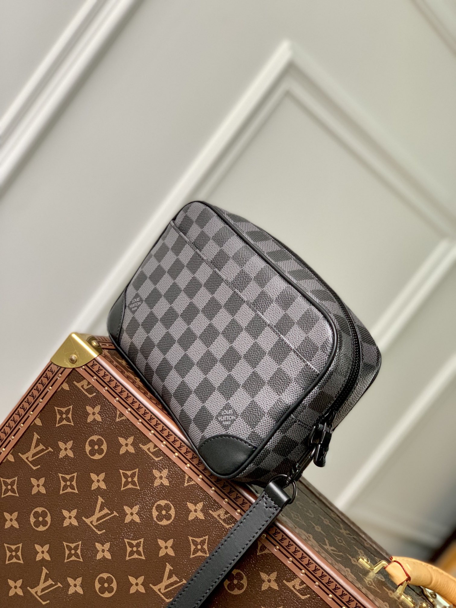 Louis Vuitton Pochette Kasai -25 x 15.5 x 6.5 CM Louis Vuitton Pochette Kasai -25 x 15.5 x 6.5 CM