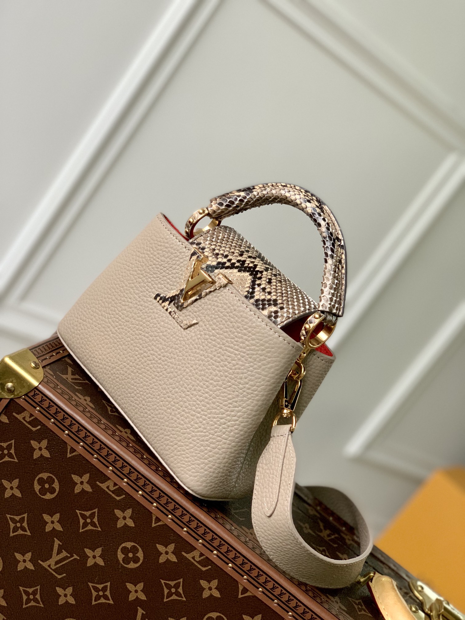 Louis Vuitton Mini Capucines Handlebag-21*14*8CM Louis Vuitton Mini Capucines Handlebag-21*14*8CM
