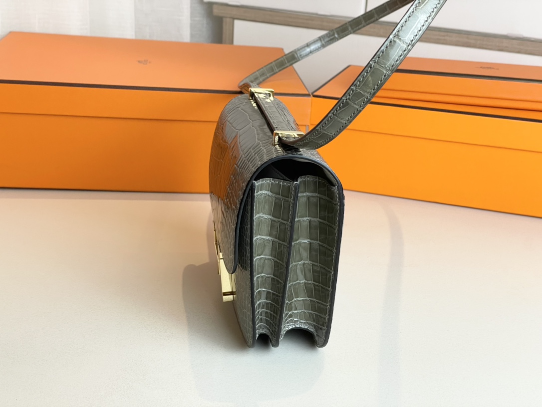 Hermes Constance-19CM