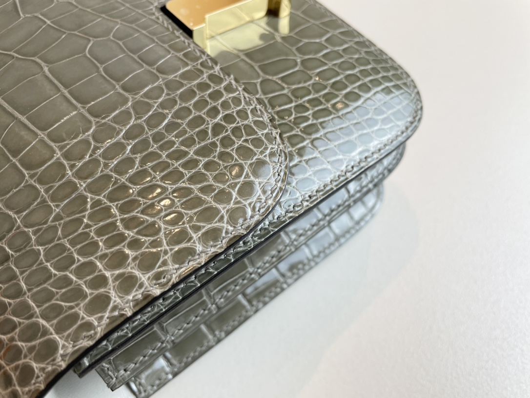 Hermes Constance-19CM