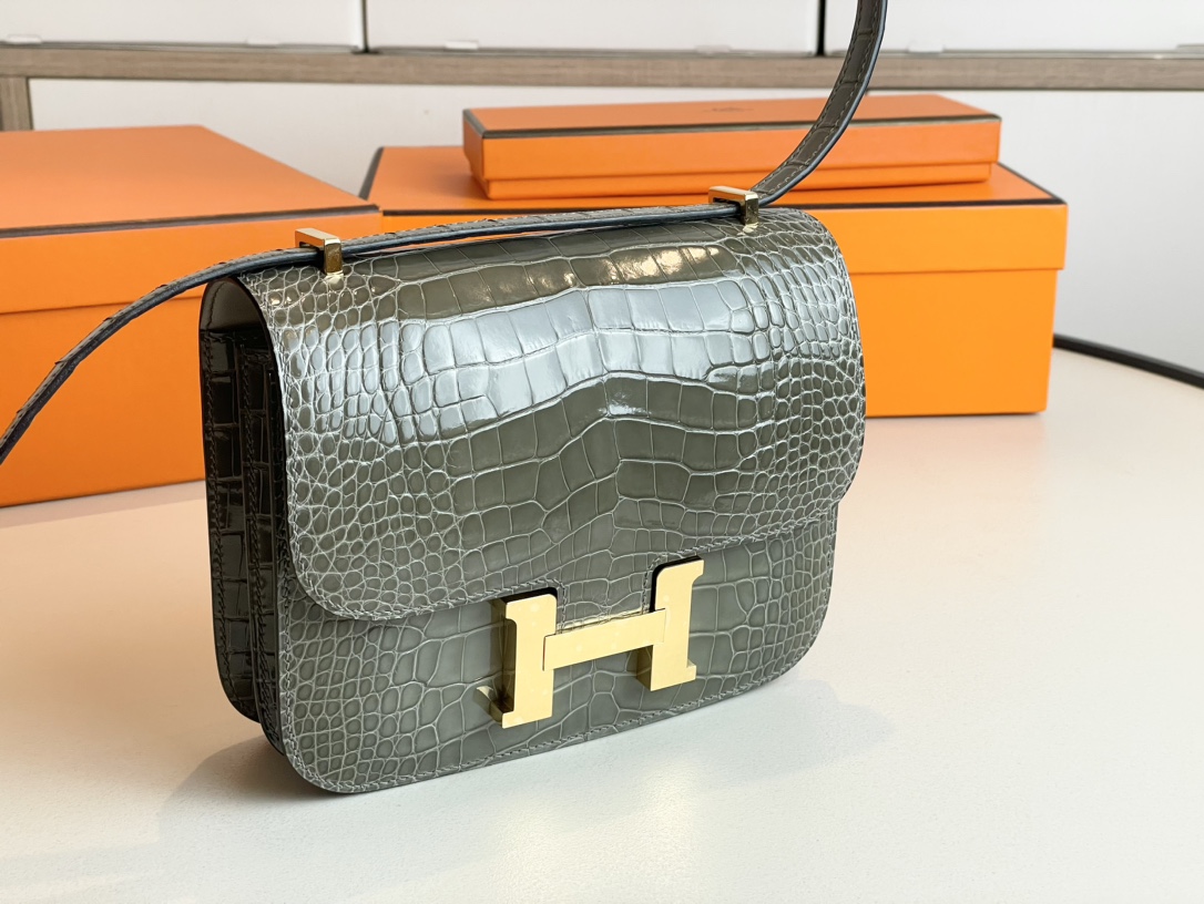 Hermes Constance-19CM