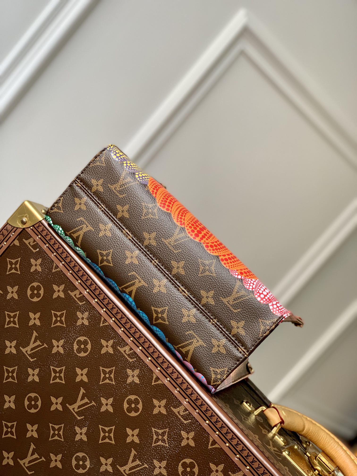 Louis Vuitton x YK Onthego Handbag-25*19*11.5 CM
