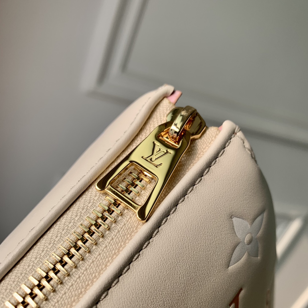 Louis Vuitton Coussin Handbags-26*20*12CM