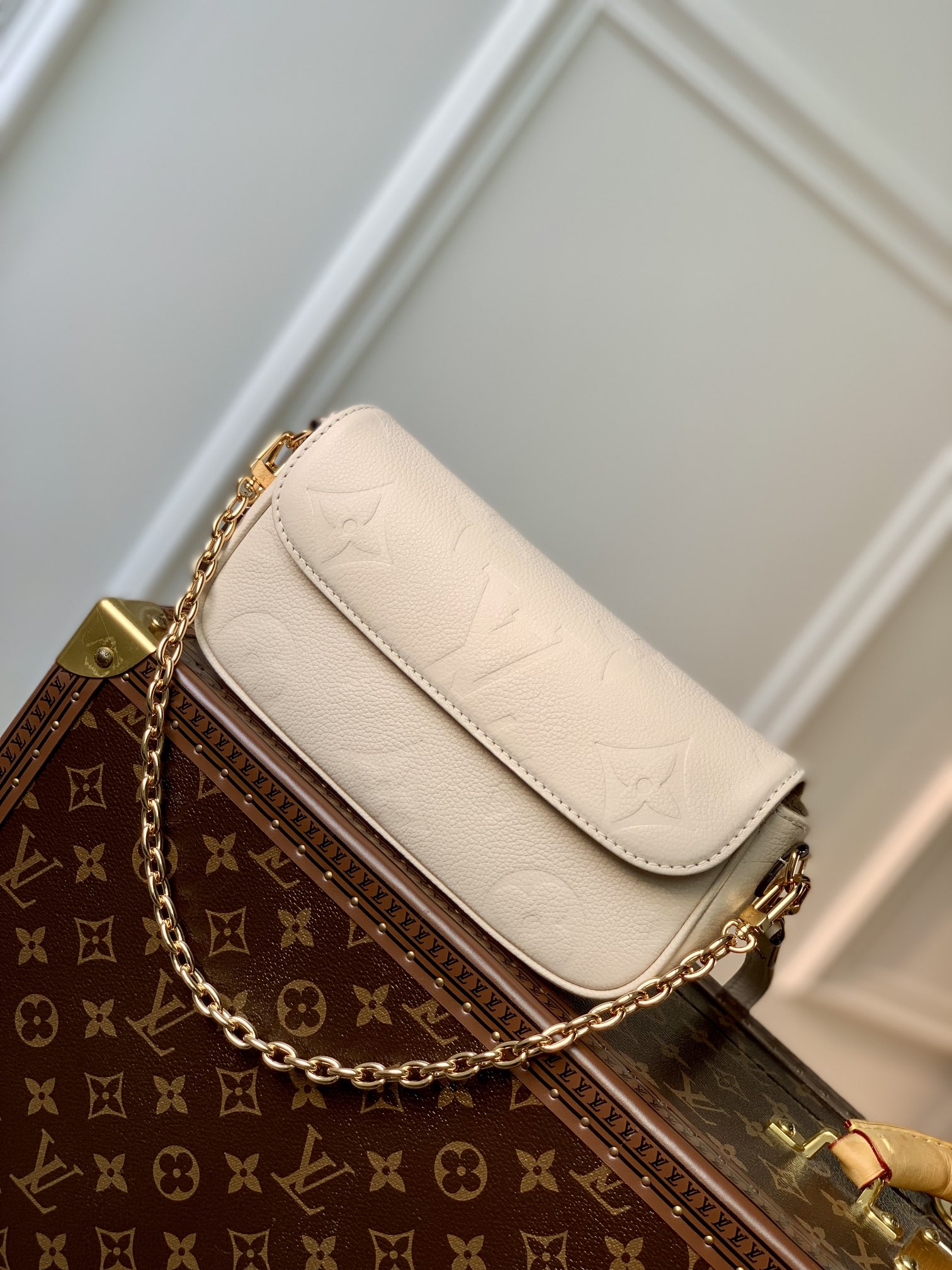 Louis Vuitton Wallet on Chain Ivy-23.5 x 12.0 x 4.3 CM