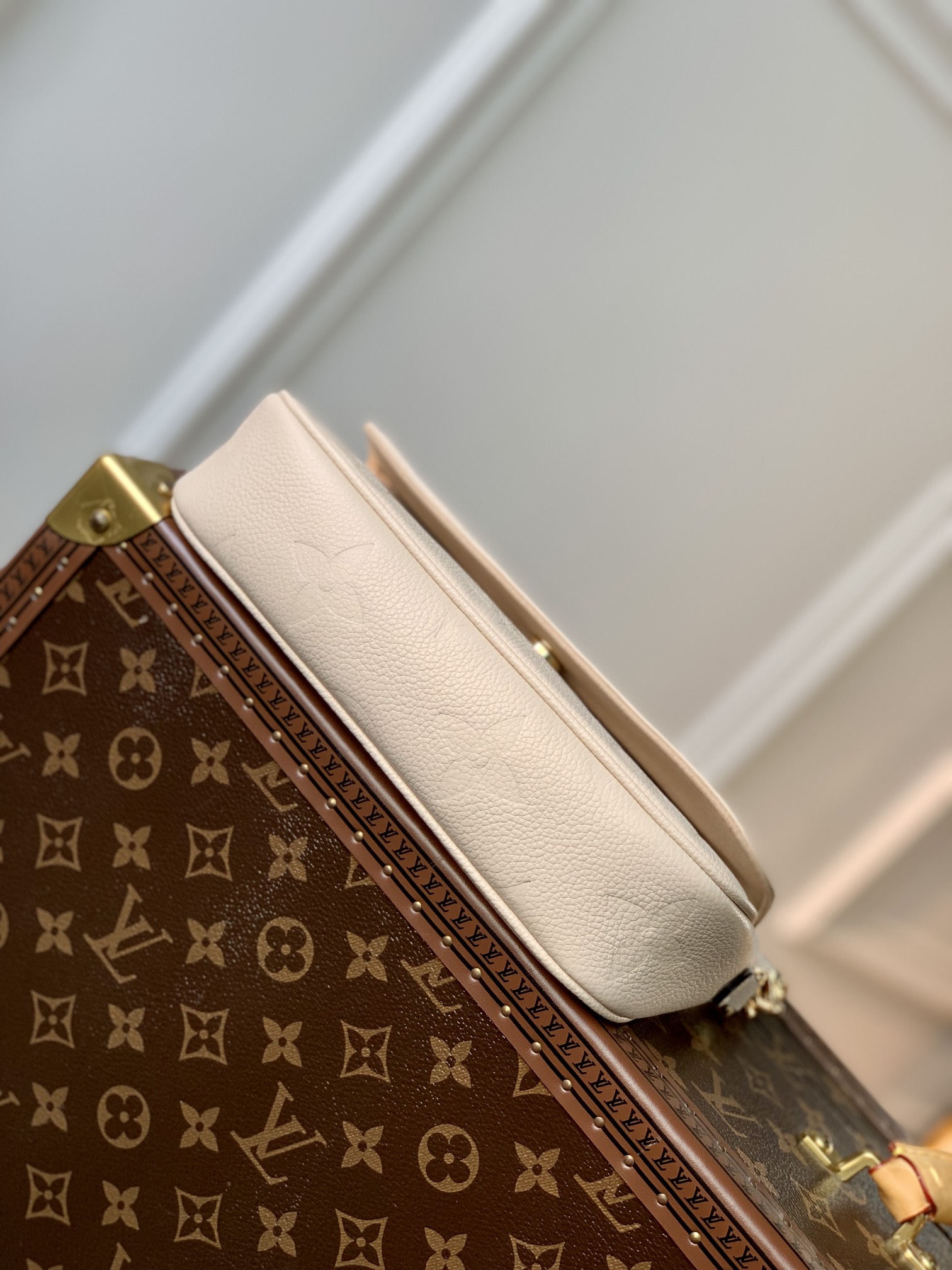 Louis Vuitton Wallet on Chain Ivy-23.5 x 12.0 x 4.3 CM