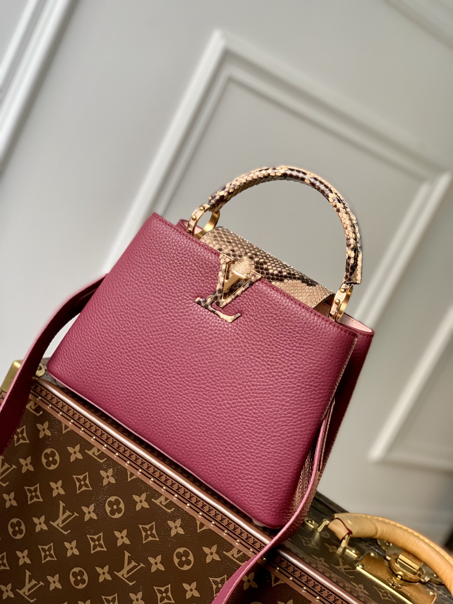 Louis Vuitton Capucines BB-M21164-27*18*9CM