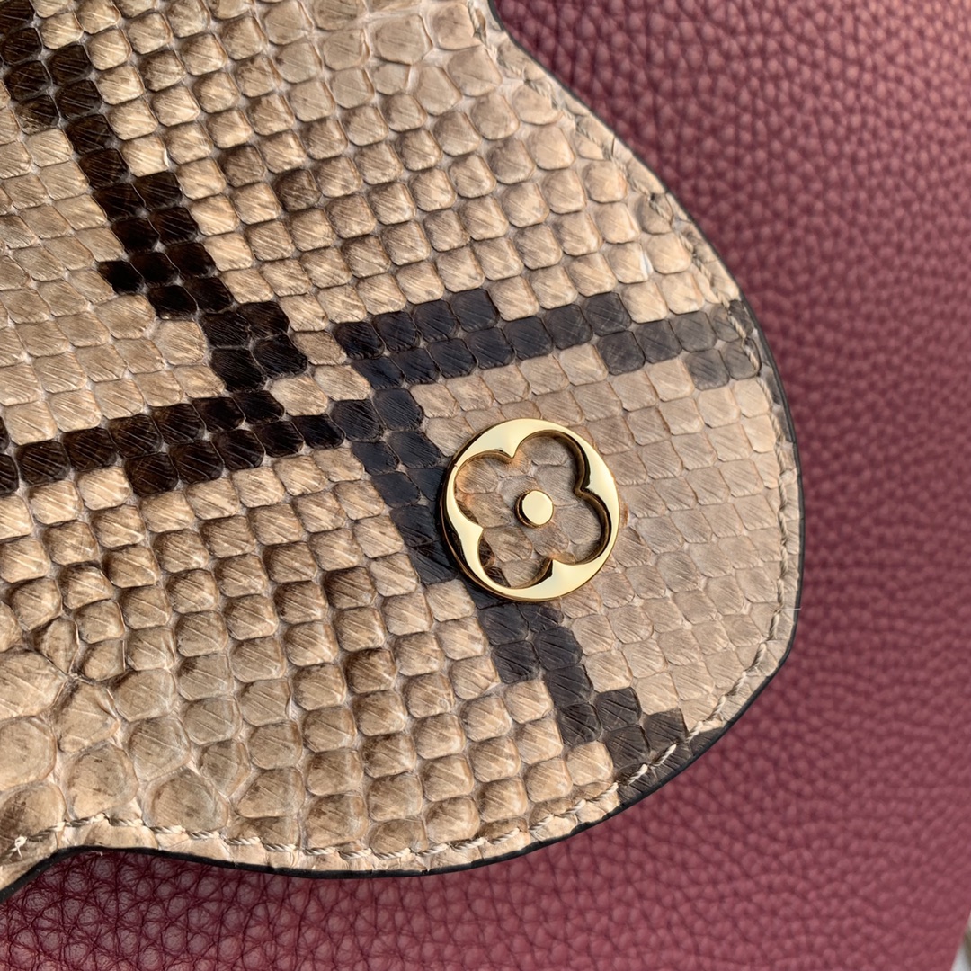 Louis Vuitton Capucines Bag-31.5*20*11CM