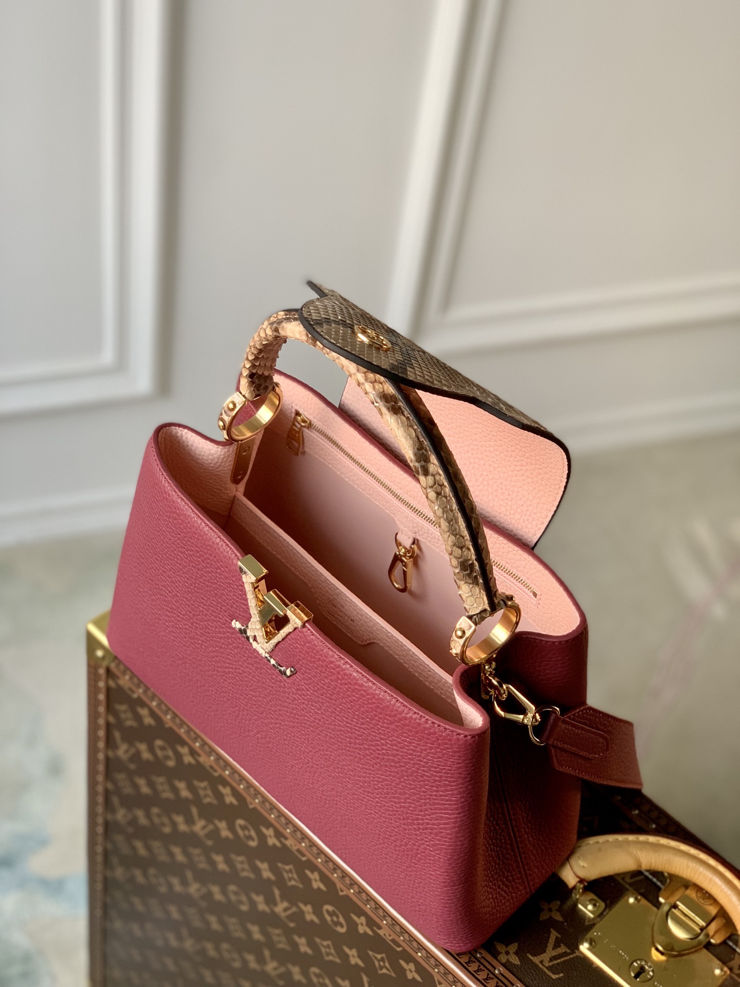 Louis Vuitton Capucines Bag-31.5*20*11CM