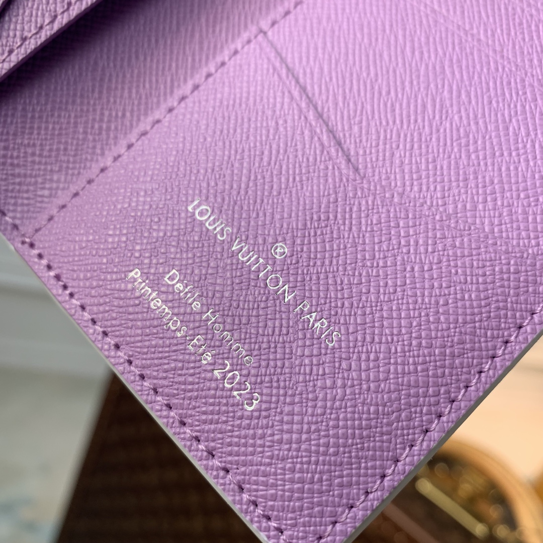 Louis Vuitton Wallet-7.5 x 11.1 x 1.0CM