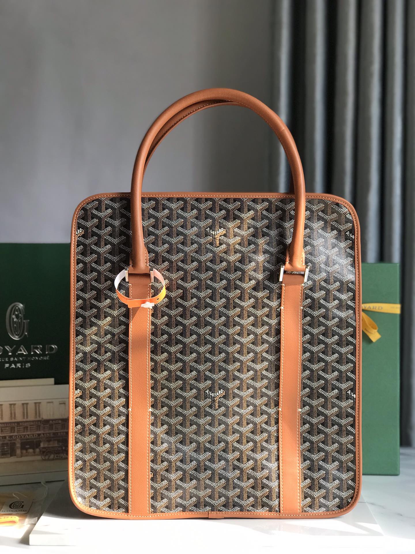 Goyard Bourgogne Tote -35×39×11CM