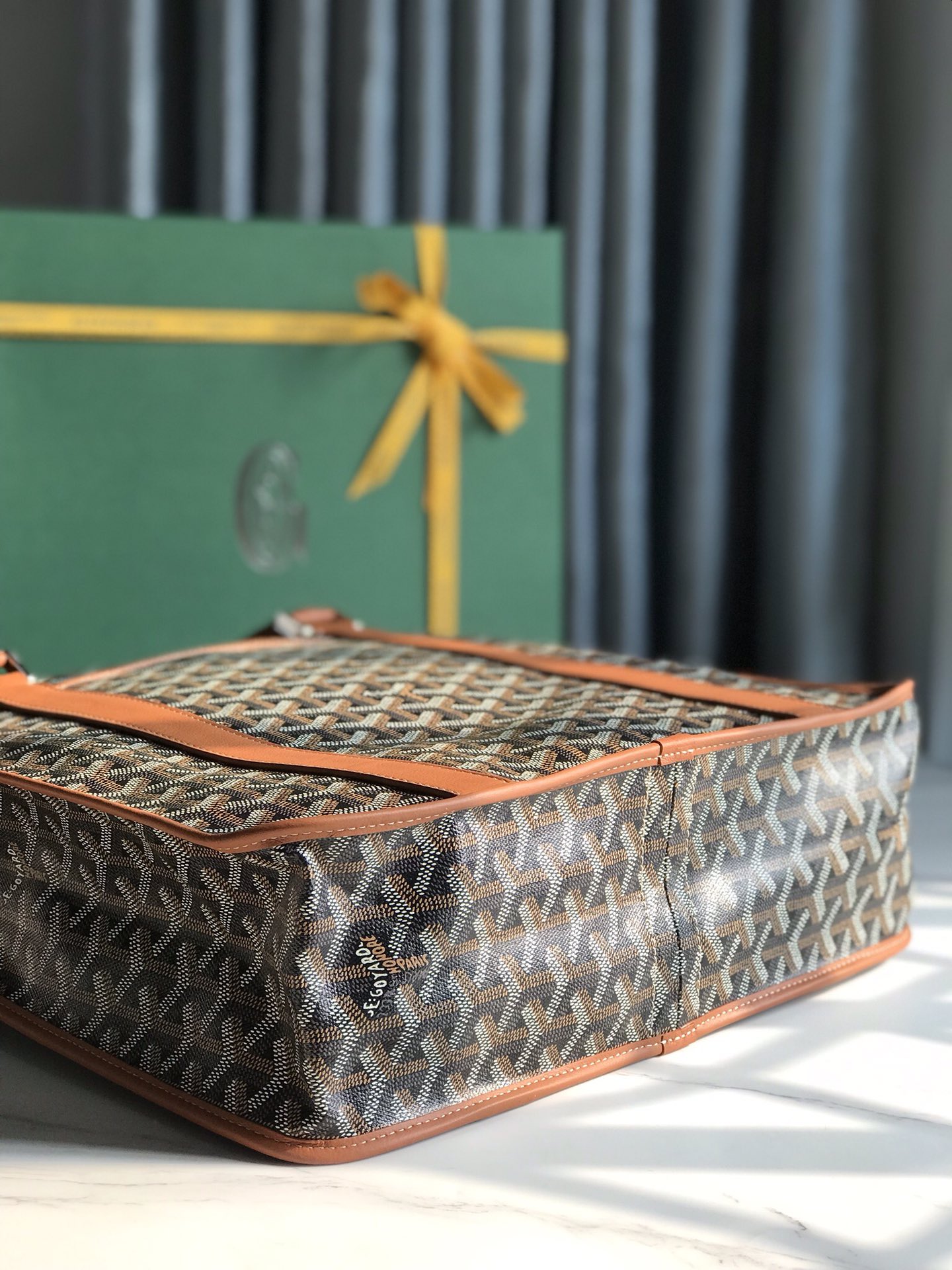 Goyard Bourgogne Tote -35×39×11CM