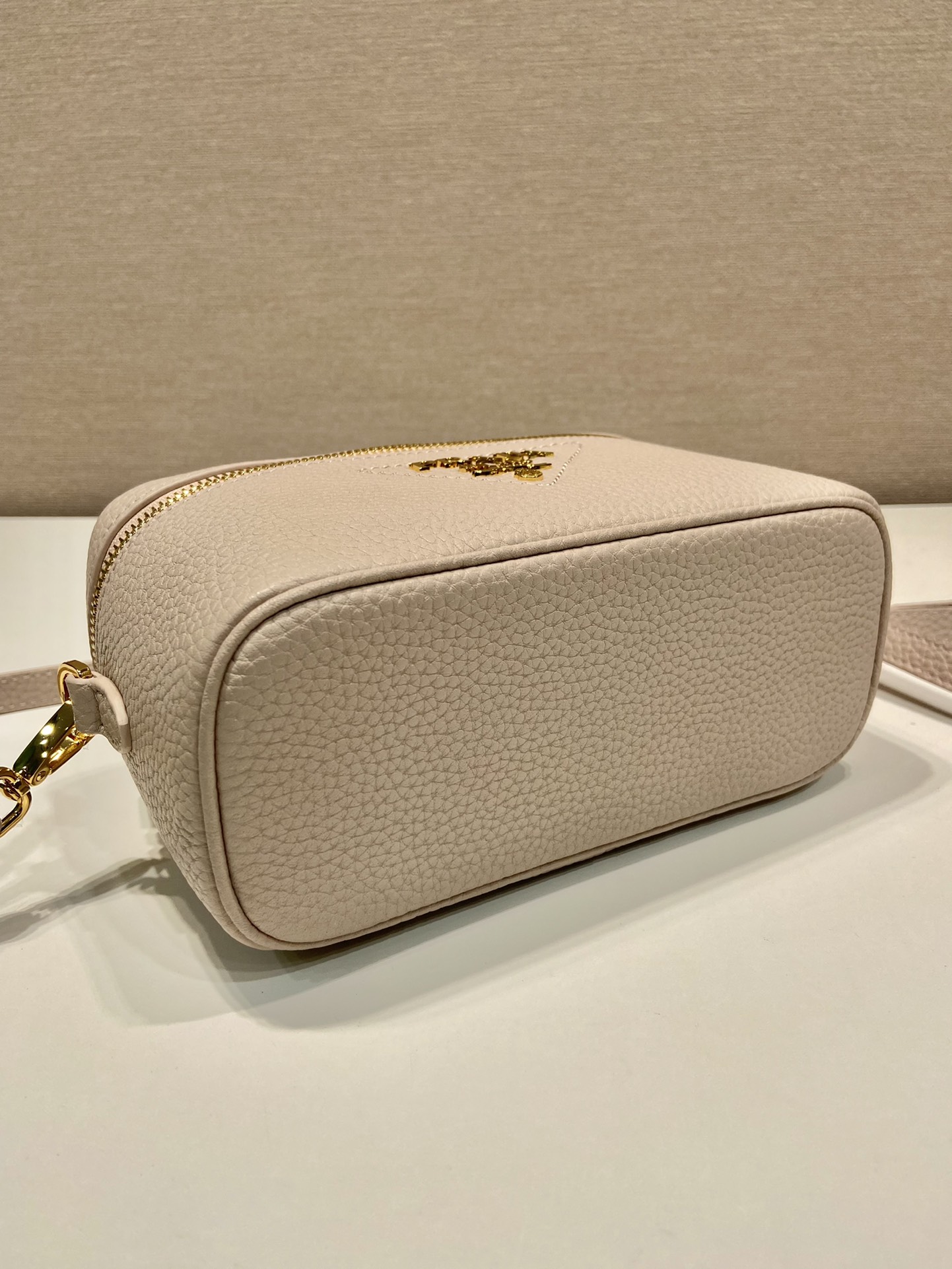 Prada 1BH202 Cosmetic Bag-18*11.5*7.5CM