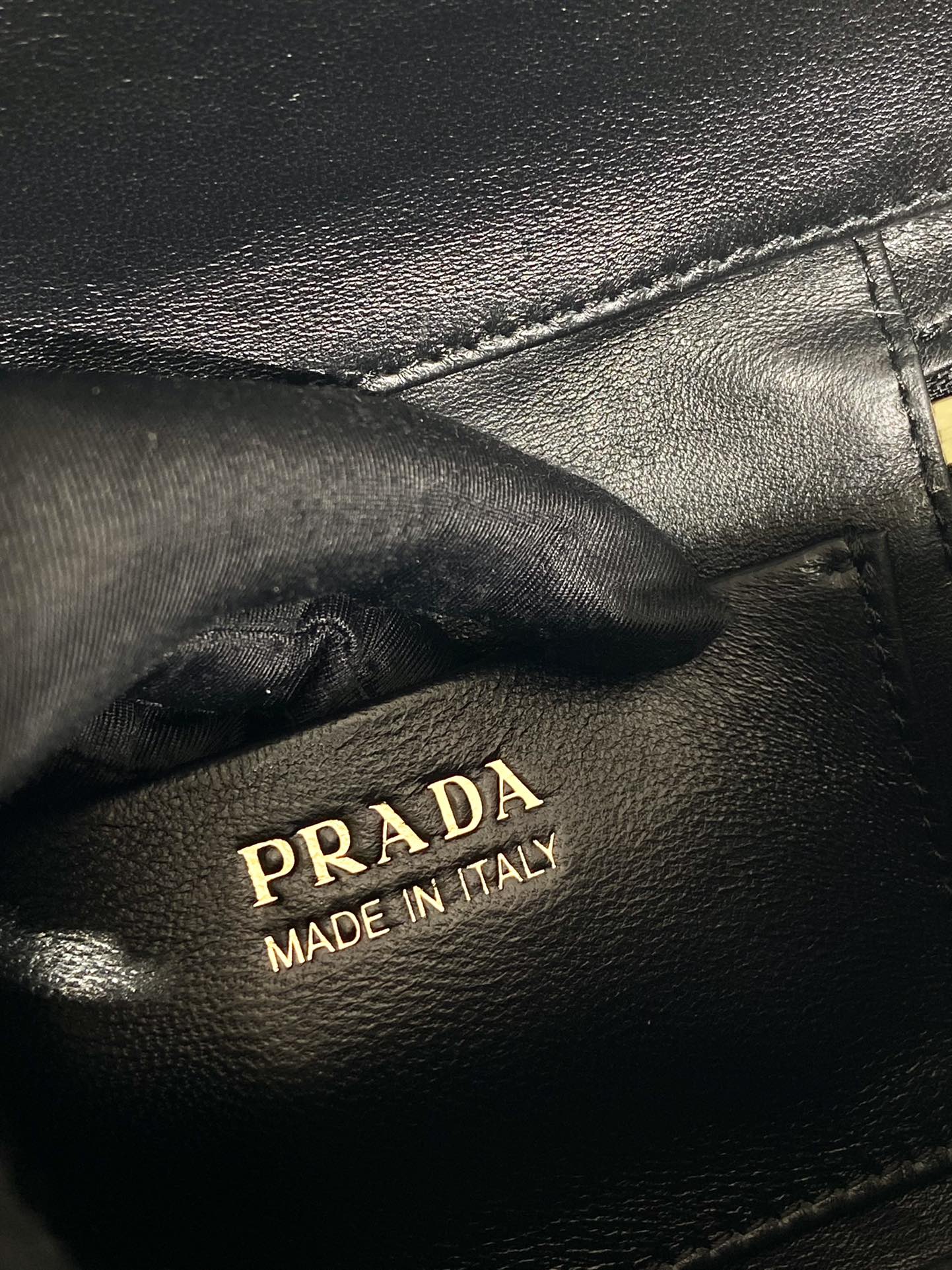 Prada 1BH202 Cosmetic Bag-18*11.5*7.5CM