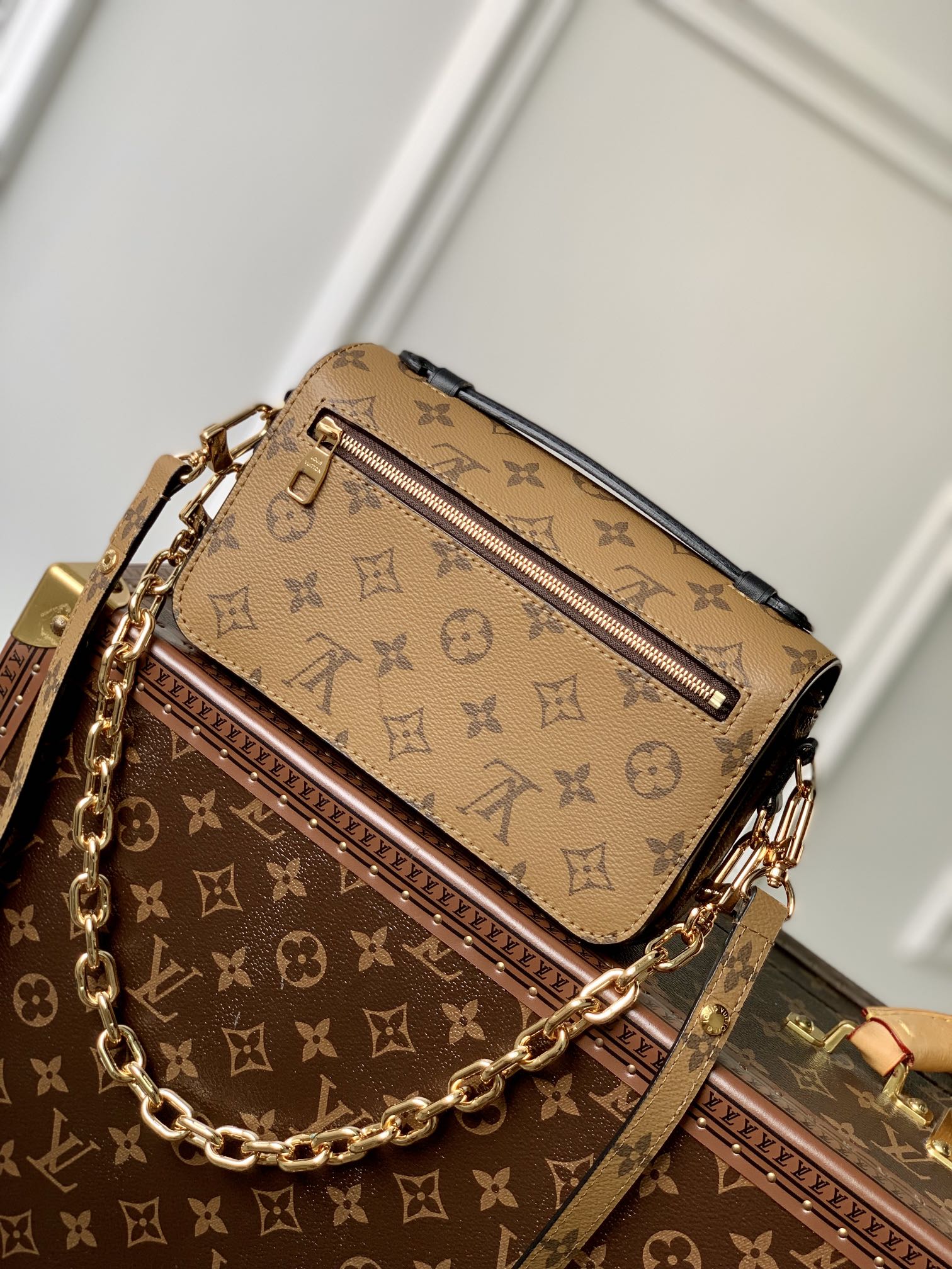 Louis Vuitton Pochette Metis Handbags-21.5*13.5*6CM