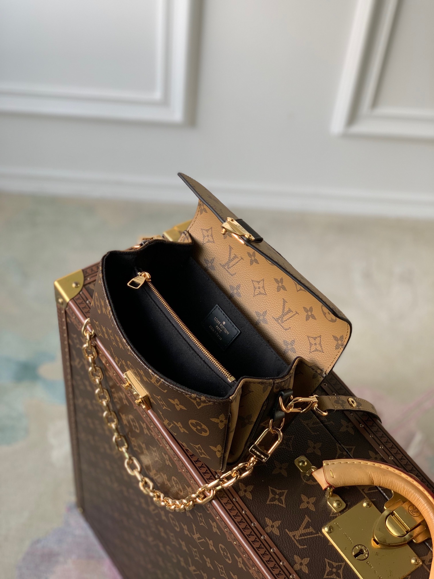 Louis Vuitton Pochette Metis Handbags-21.5*13.5*6CM